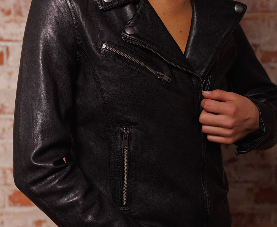 Women's Gear